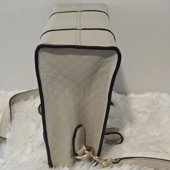 Gucci Guccissima Beige Crossbody Bag - Picture 6 of 12